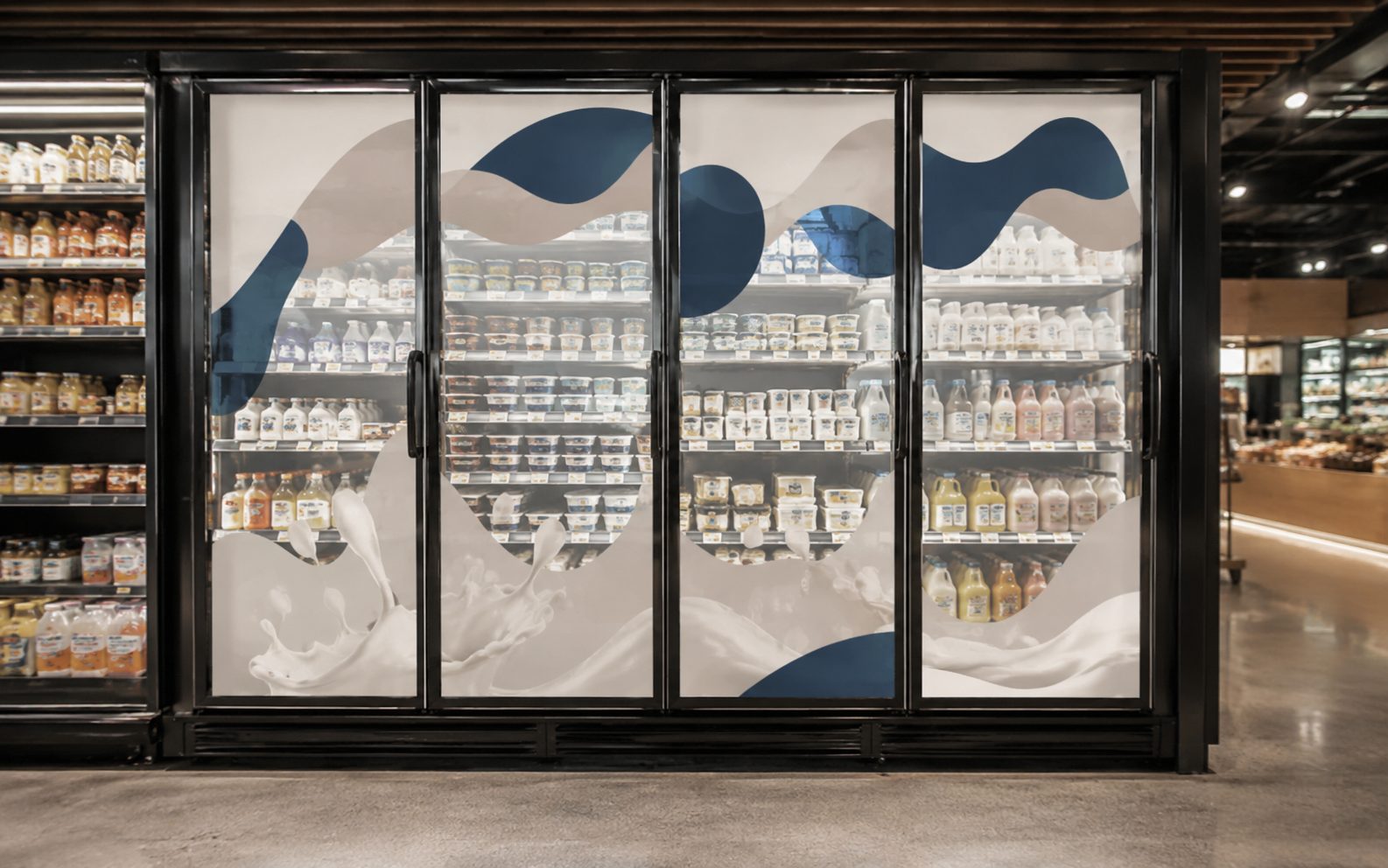 Grafika na staklenim vratima rashladne vitrine